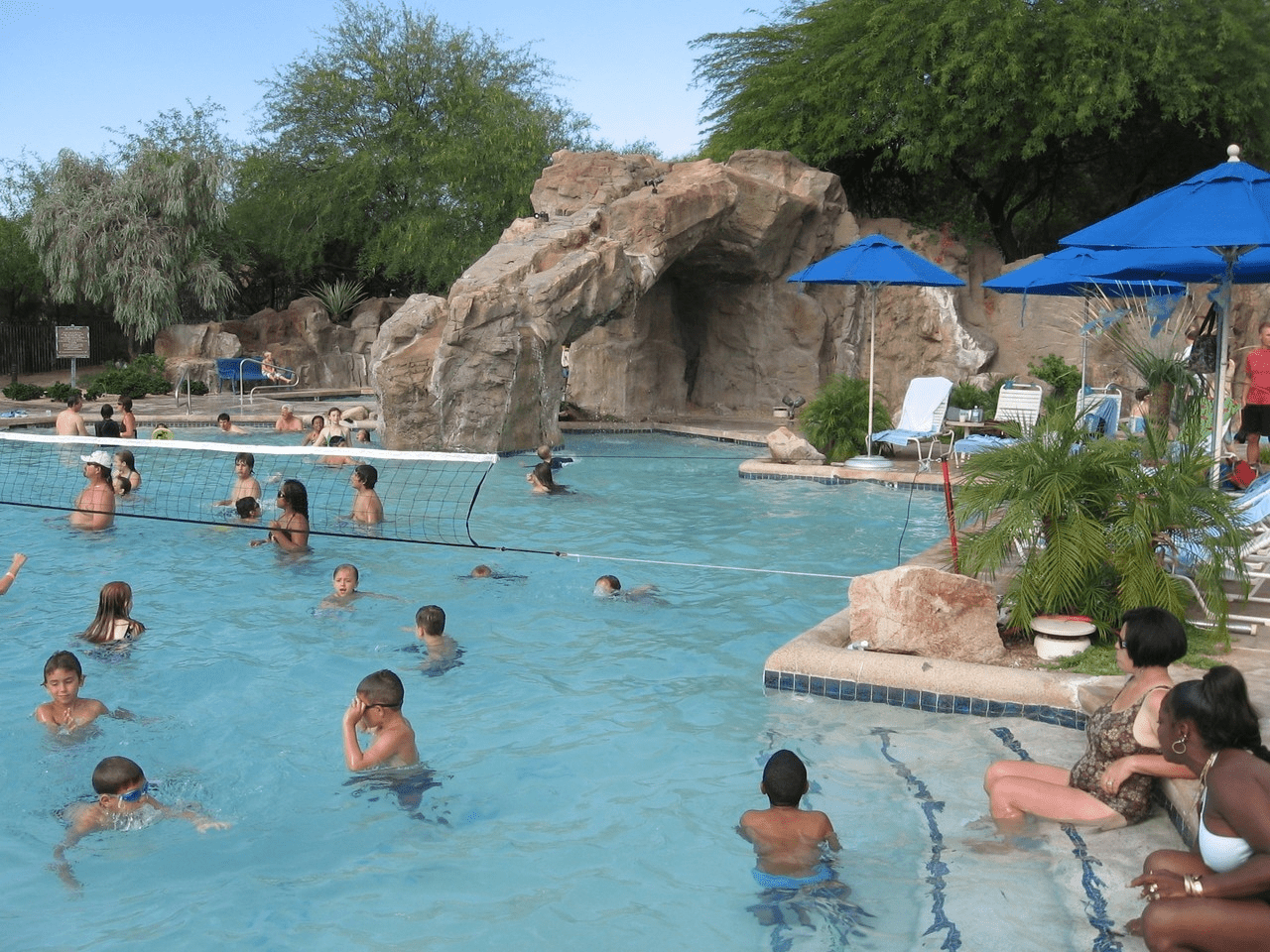 An pool volleyball match